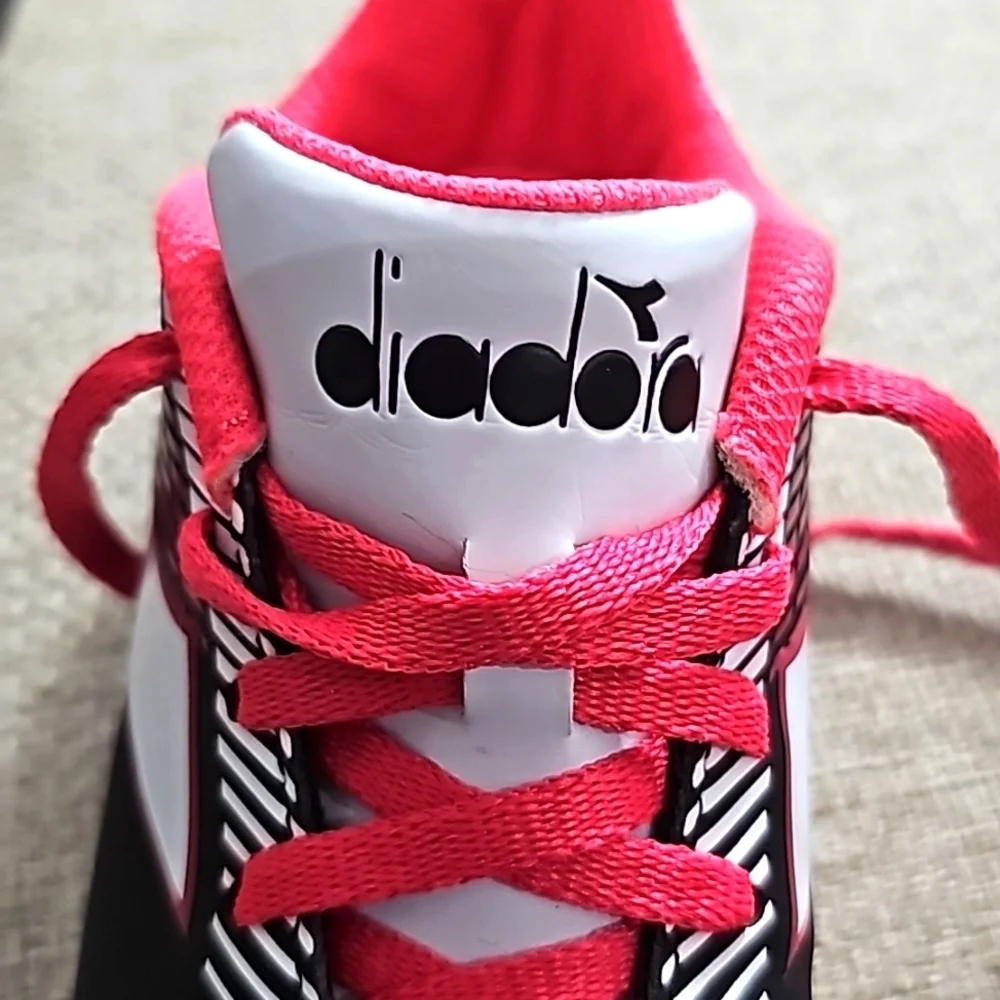 DIADORA Forzad MD Scoccer Cleats Pink white & blk sz K11.5